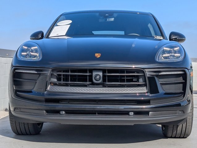 2023 Porsche Macan T photo 8