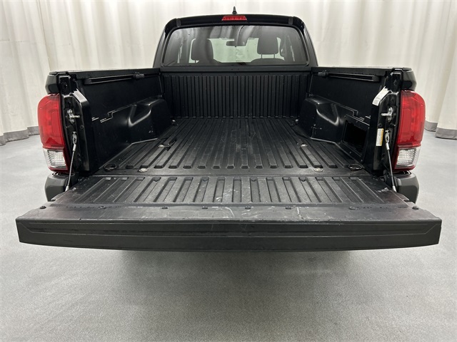 2022 Toyota Tacoma SR photo 7