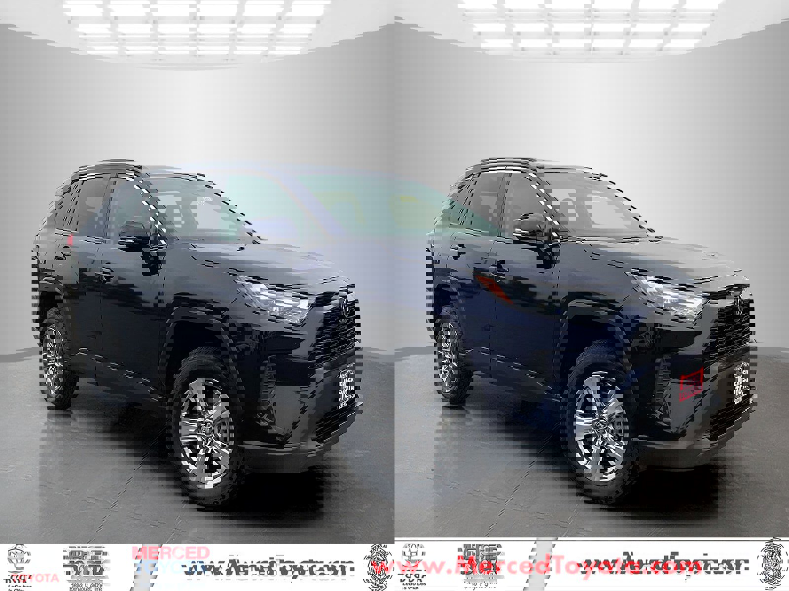 2024 Toyota RAV4 XLE's photo