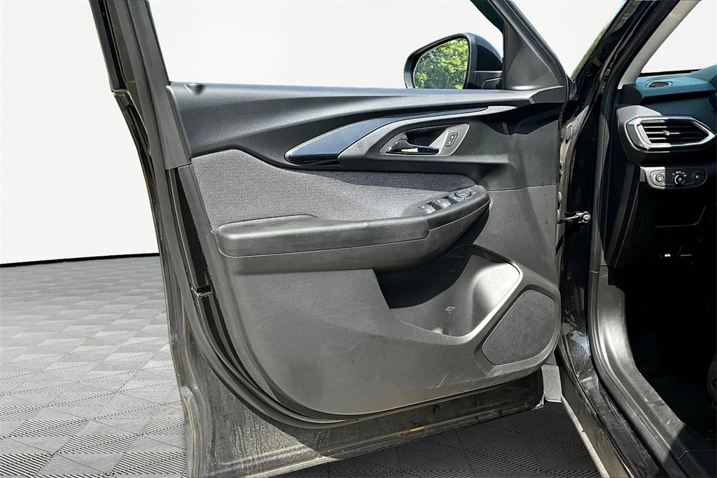 2023 Chevrolet Trailblazer LT photo 22
