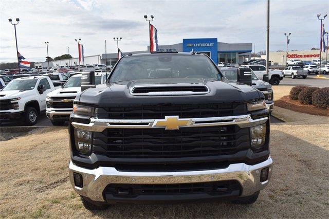 2025 Chevrolet Silverado 2500HD LT photo 9