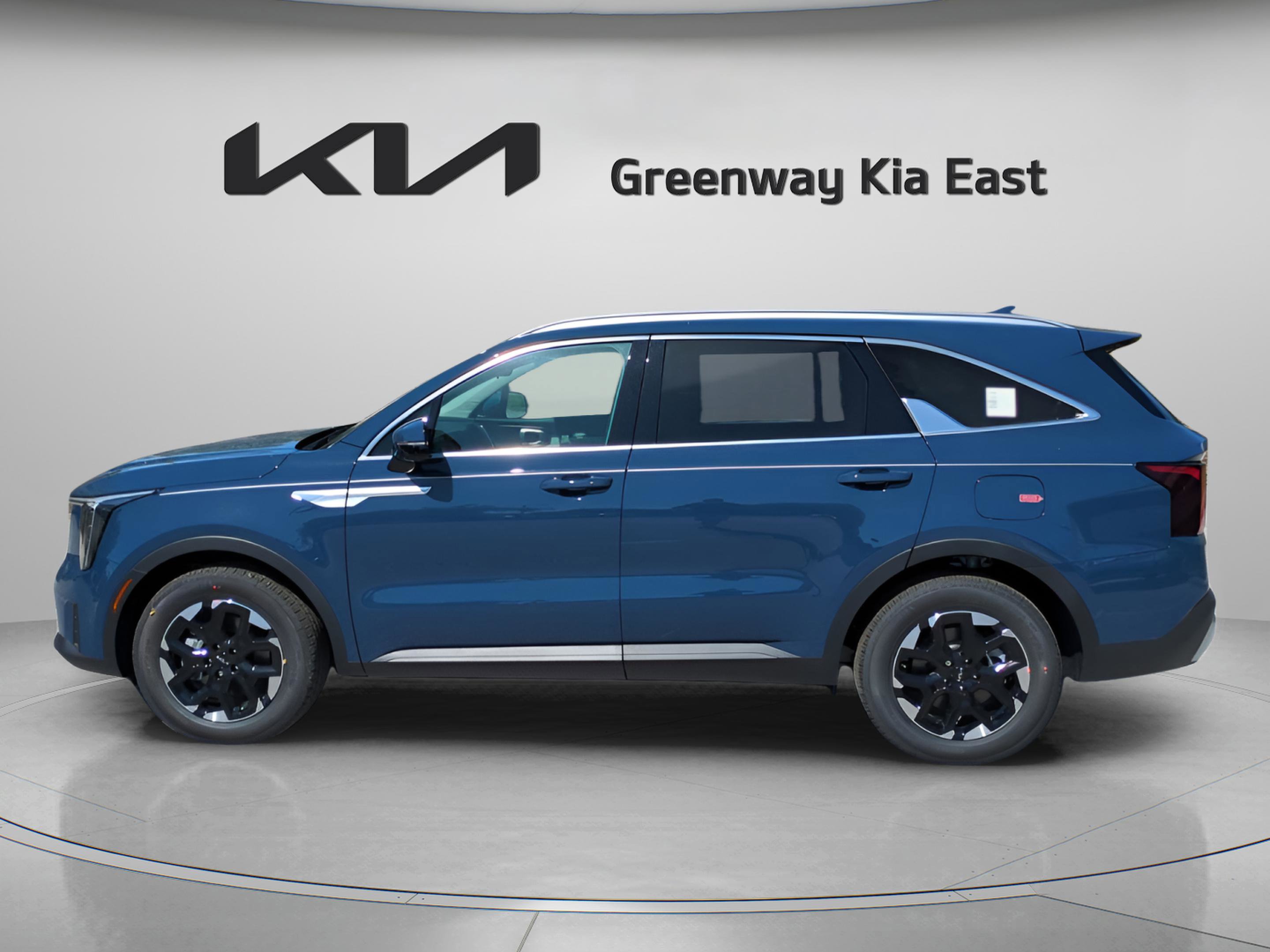 2025 Kia Sorento S photo 4