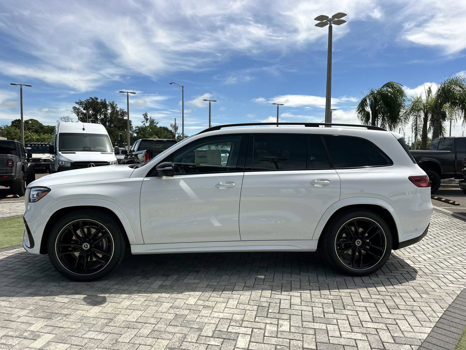 2026 Mercedes Benz GLS 450 4MATIC photo 6
