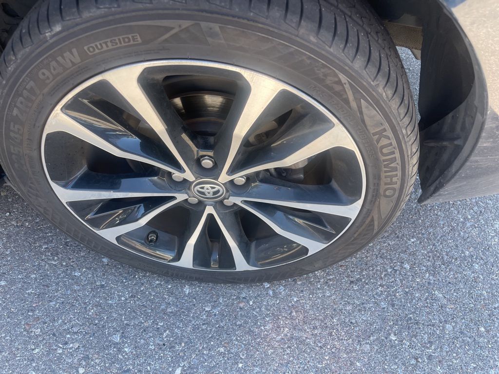2019 Toyota Corolla L photo 10
