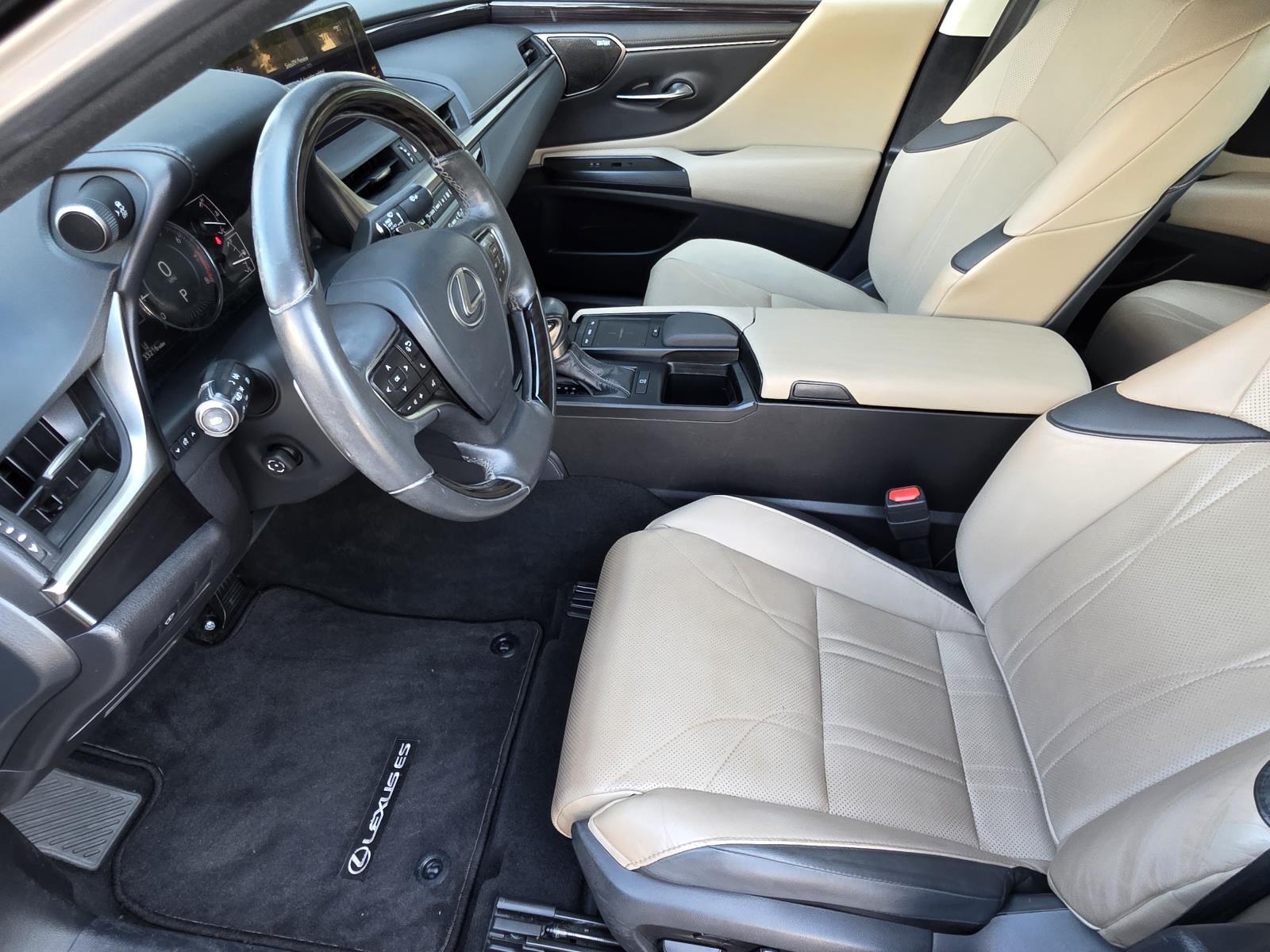 2020 Lexus ES 350 Luxury photo 3