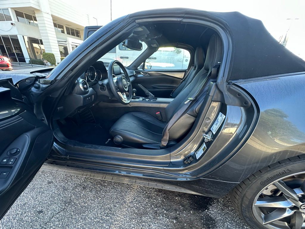 2022 Mazda MX-5 Miata Miata Grand Touring photo 5