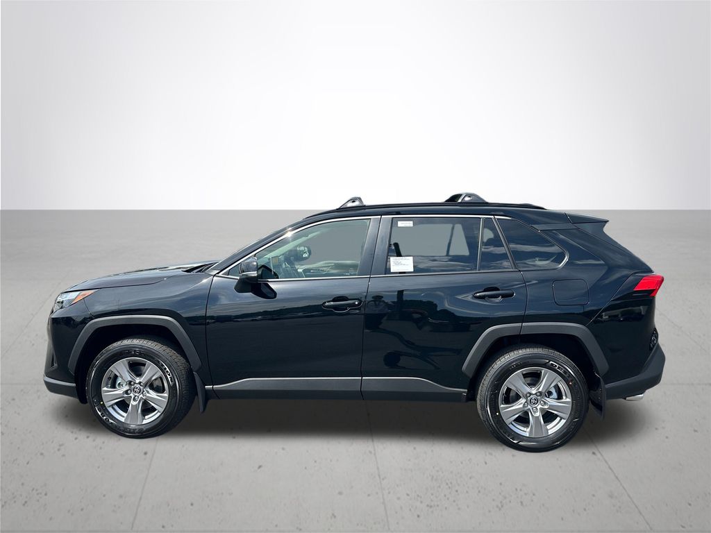 2025 Toyota RAV4 XLE photo 10