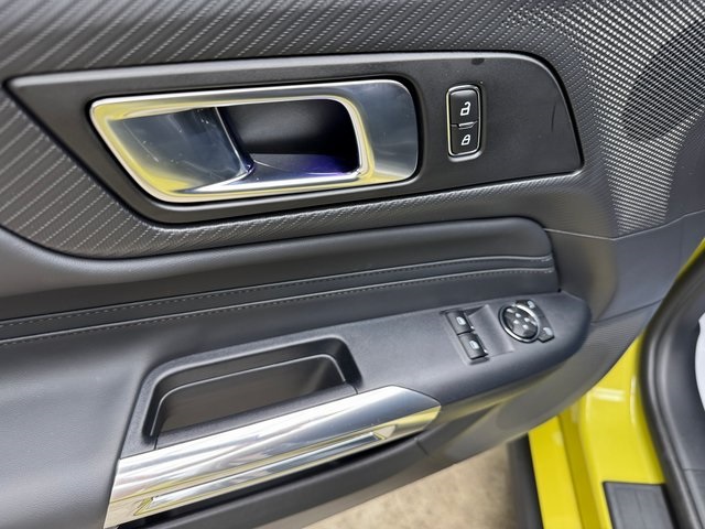 2025 Ford Mustang GT Premium photo 11