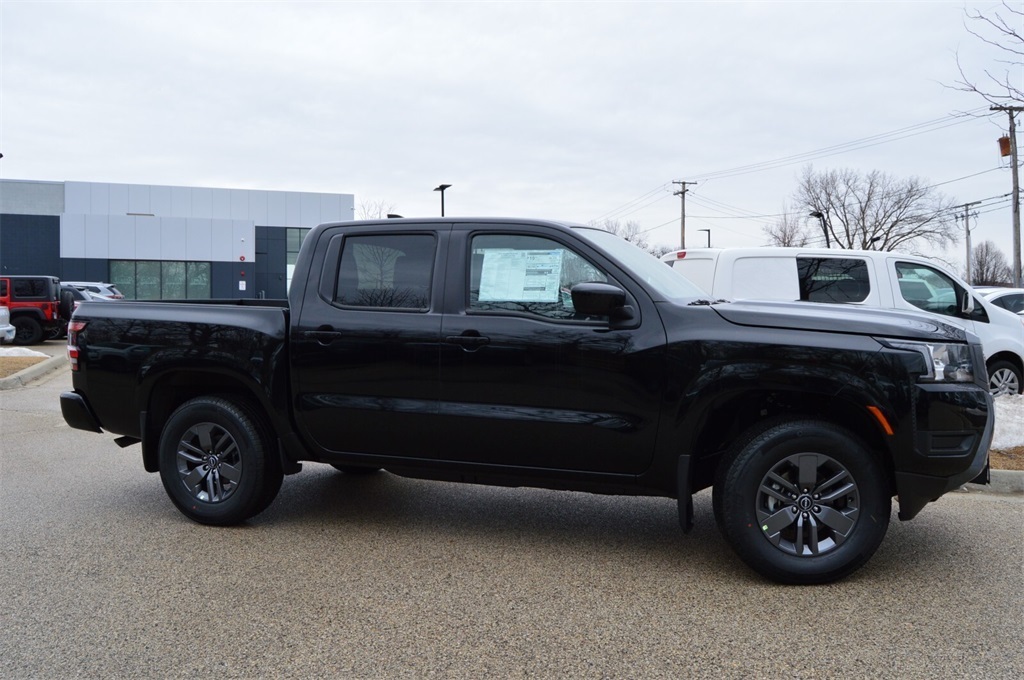 2025 Nissan Frontier Crew Cab SV photo 4