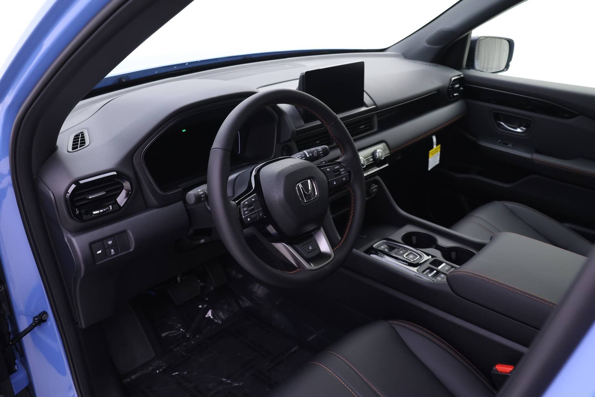 2025 Honda Pilot TrailSport photo 2