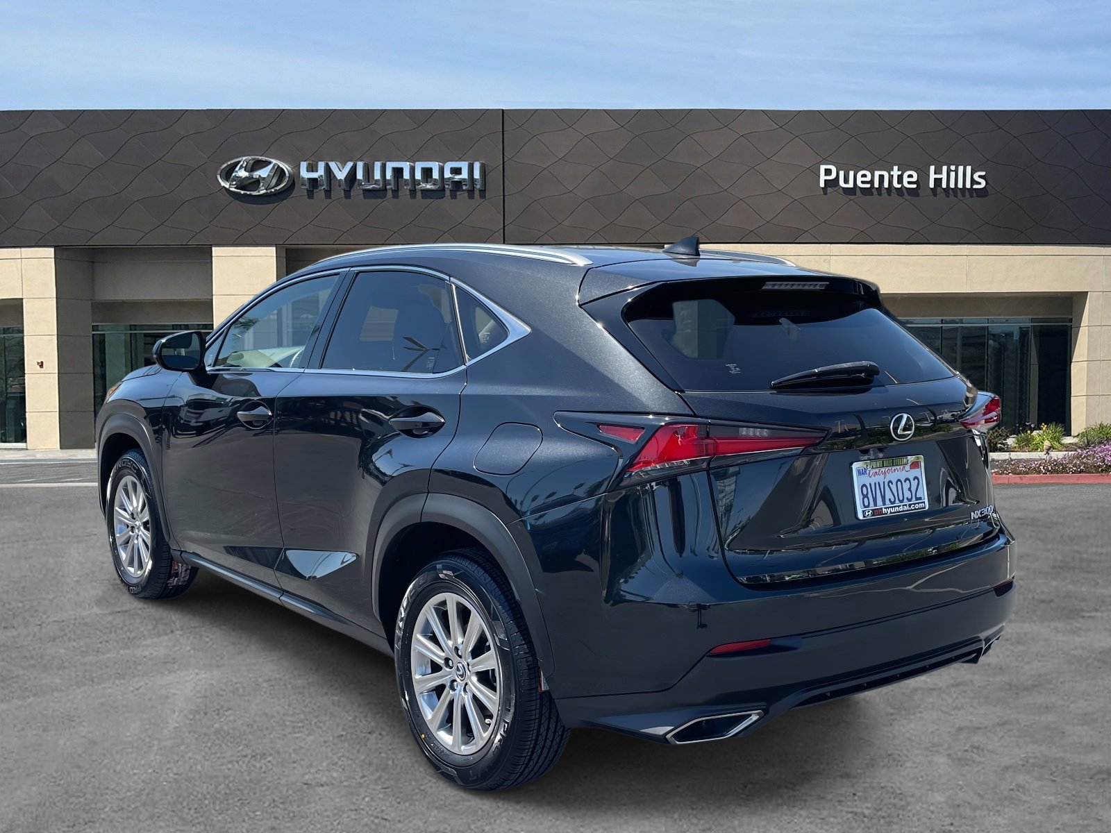 2021 Lexus NX 300 photo 3