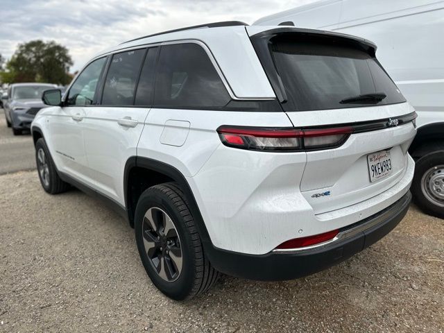 2024 Jeep Cherokee Limited 4xe photo 4