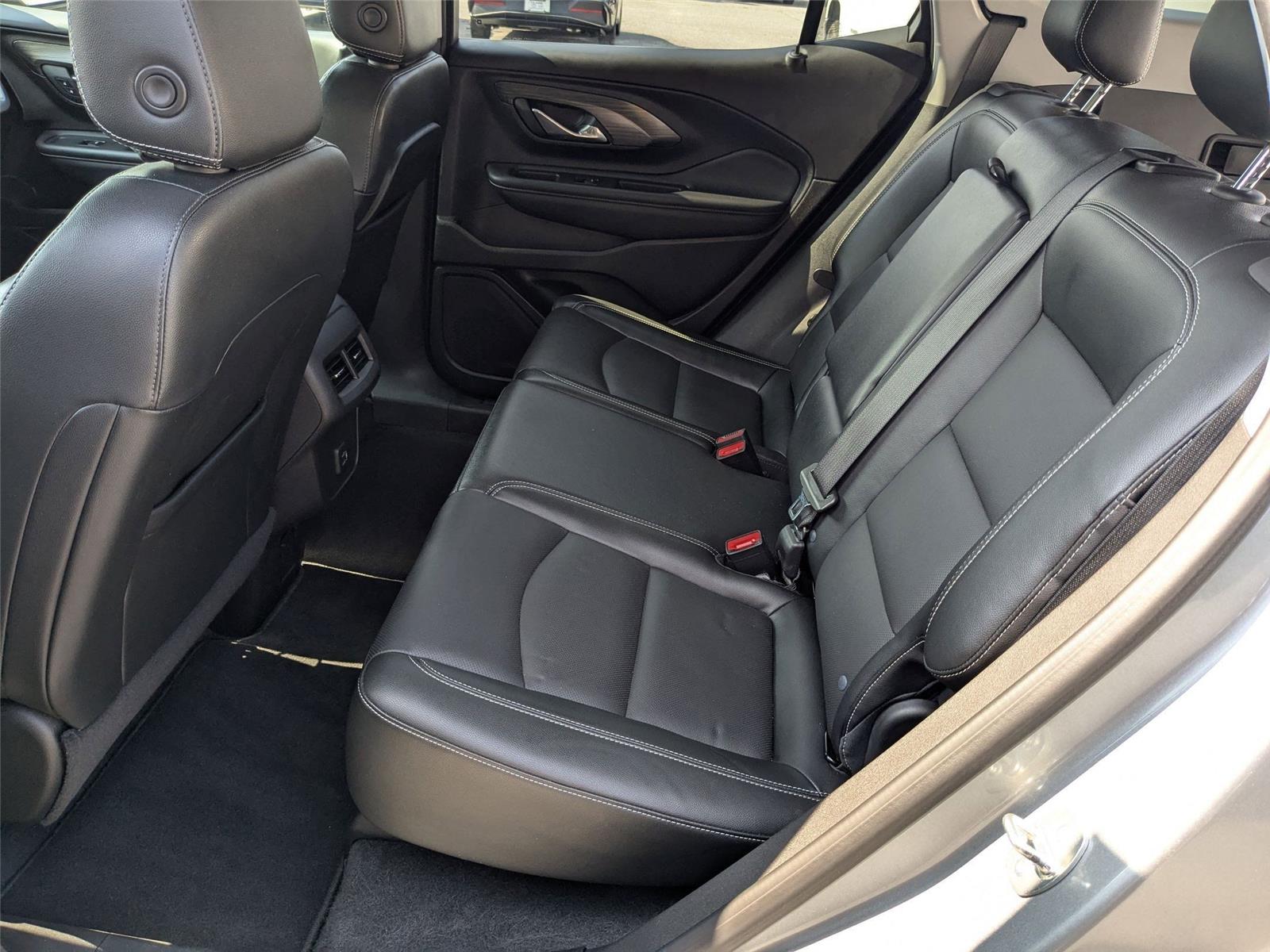 2024 Gmc Terrain SLT photo 30