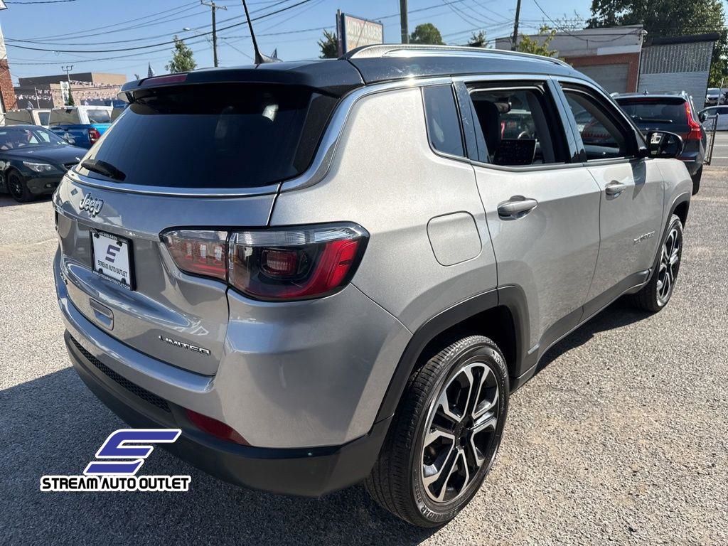 2022 Jeep Compass Limited photo 9
