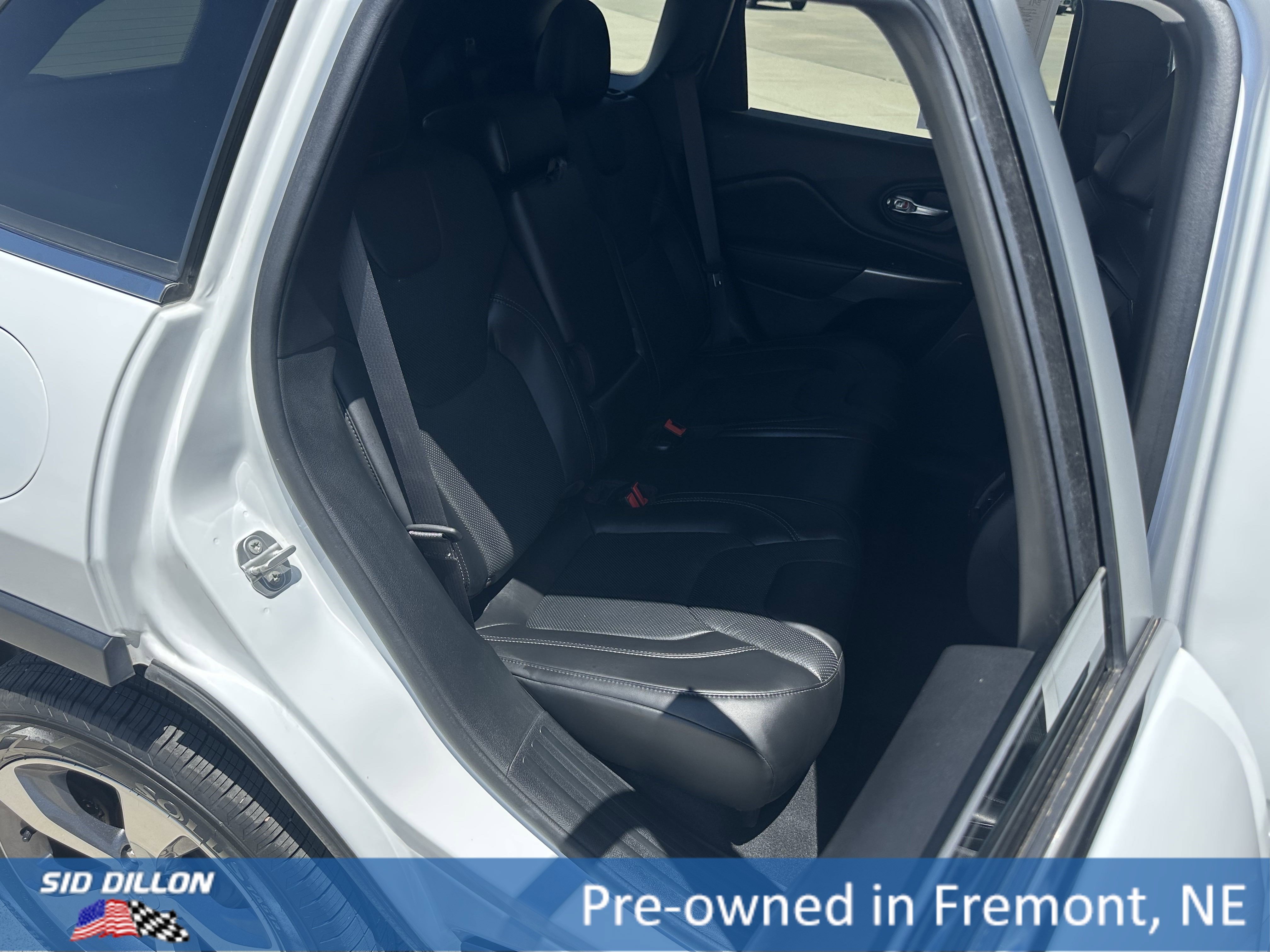 2020 Jeep Cherokee Limited photo 7