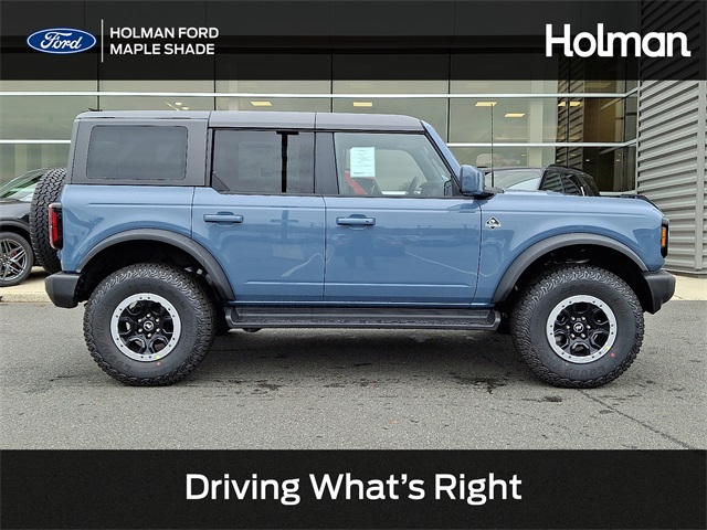 2025 Ford Bronco 4-Door Outer Banks's photo