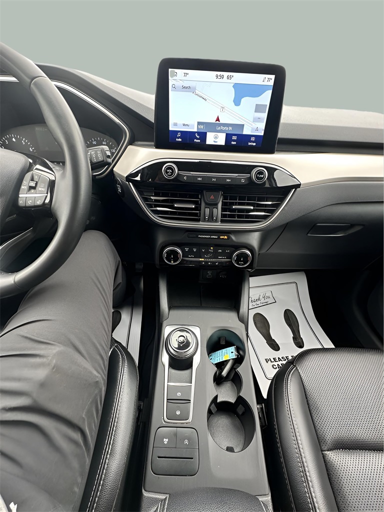 2022 Ford Escape SEL photo 26