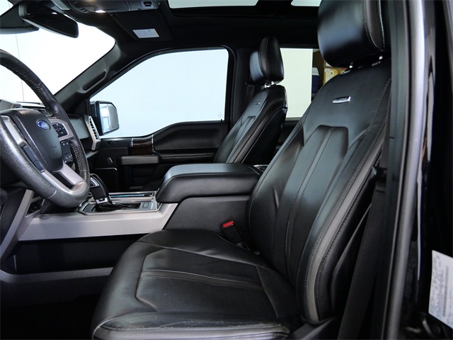 2016 Ford F-150 Platinum photo 17