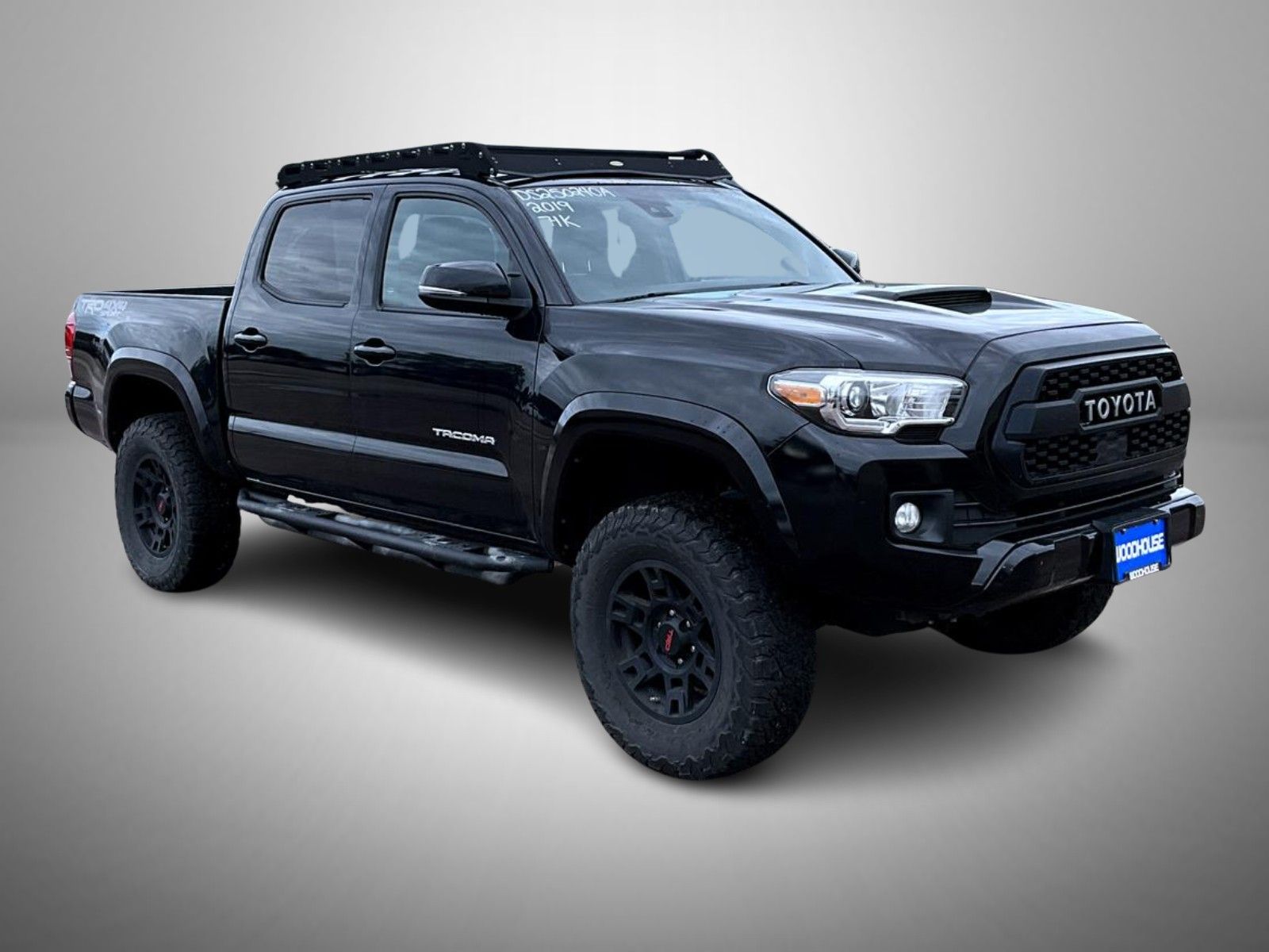2019 Toyota Tacoma TRD Sport photo 3