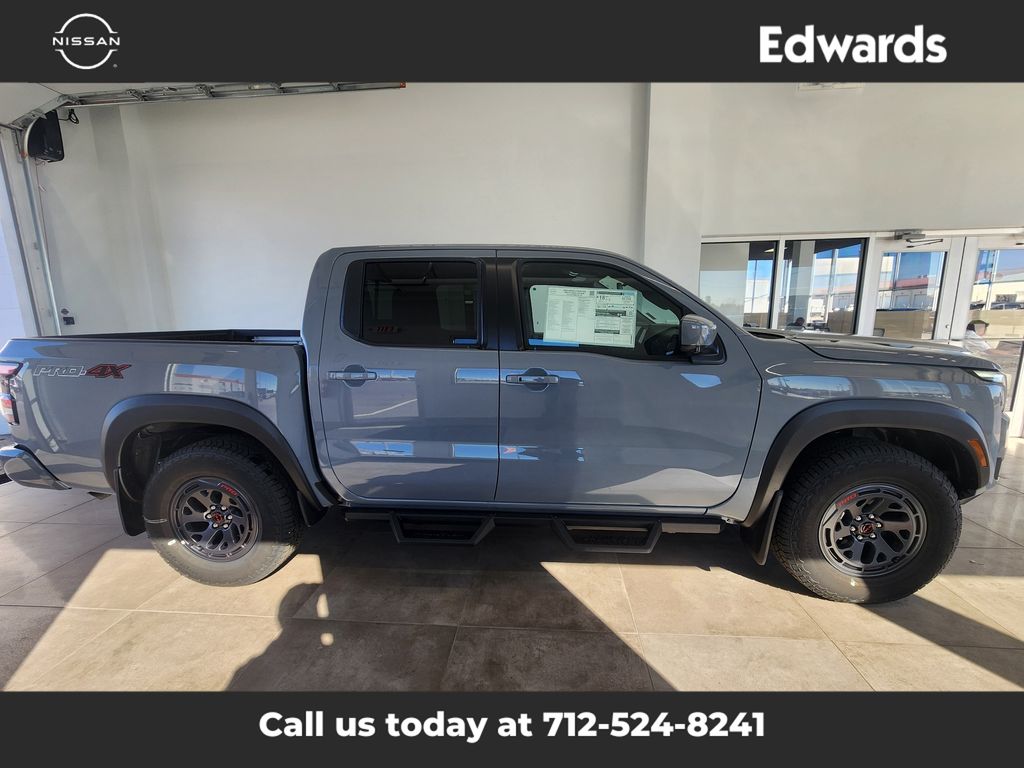 2026 Nissan Frontier PRO-4X's photo