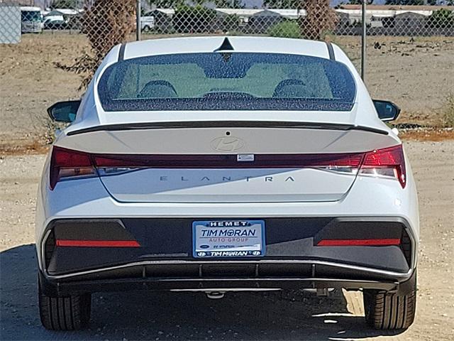2025 Hyundai Elantra SEL Sport photo 20