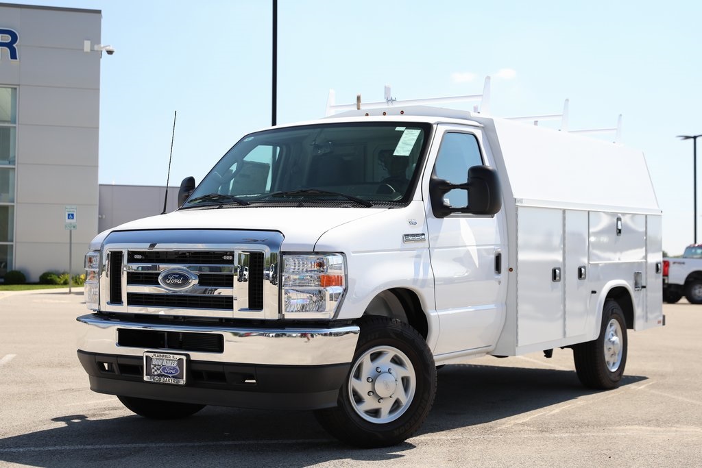 2025 Ford E-350 Base photo 5