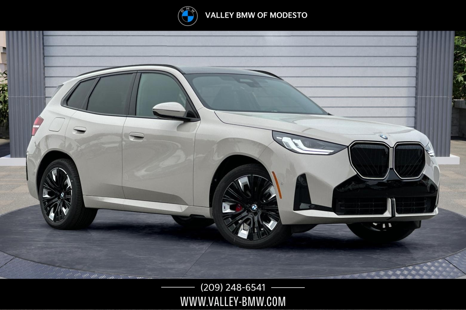 2026 BMW X3 30's photo