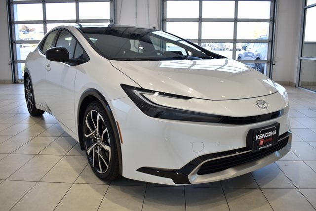 2026 Toyota Prius XSE Premium's photo