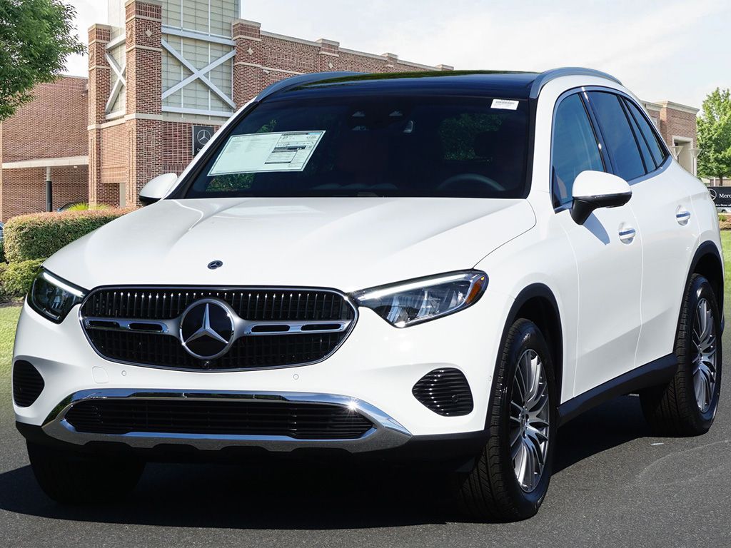 2026 Mercedes Benz GLC 300 photo 4