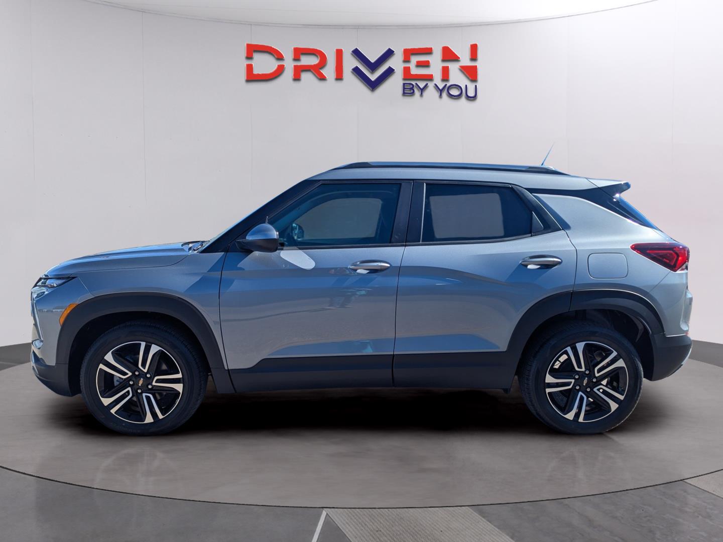 2026 Chevrolet Trailblazer LT photo 2