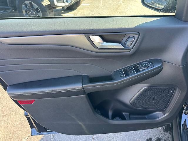 2024 Ford Escape Plug-In Hybrid Base photo 10