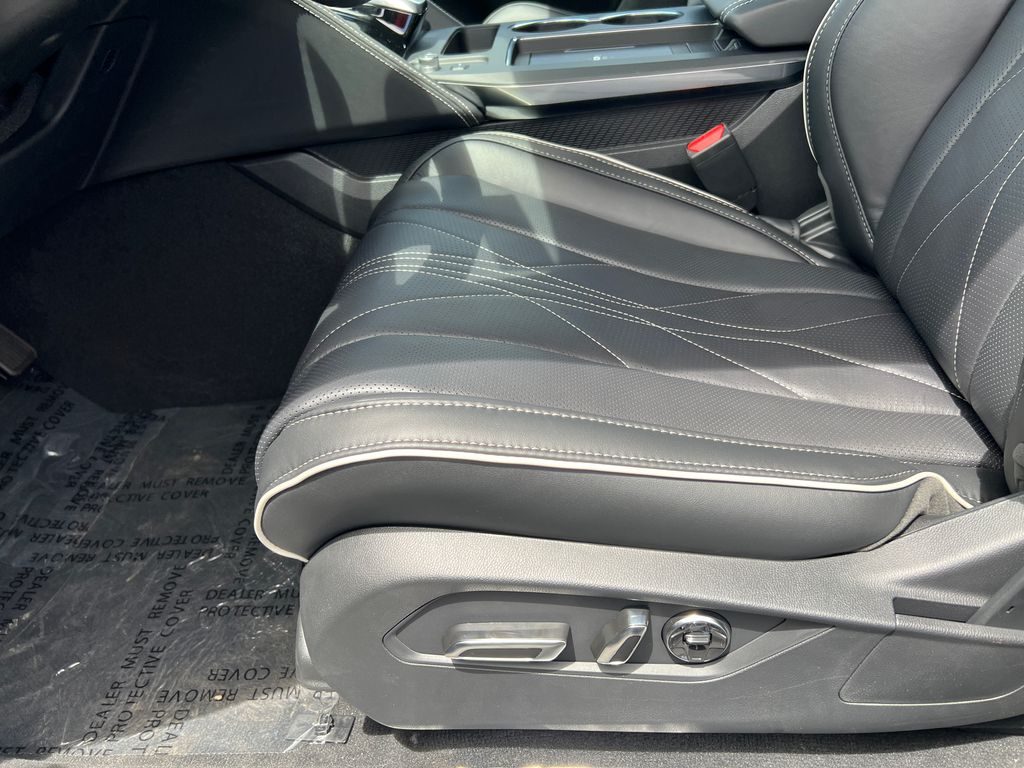 2026 Acura MDX SH-AWD Advance photo 14