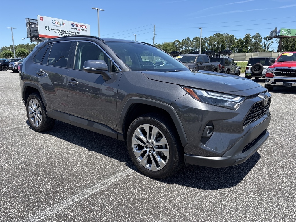 2024 Toyota RAV4 XLE Premium photo 7