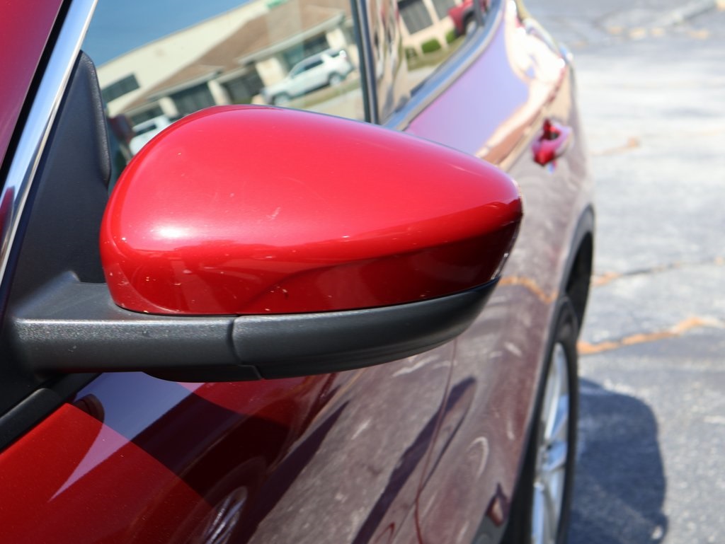 2020 Ford Escape SE photo 3