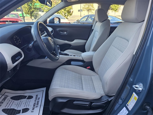 2025 Honda HR-V LX photo 16