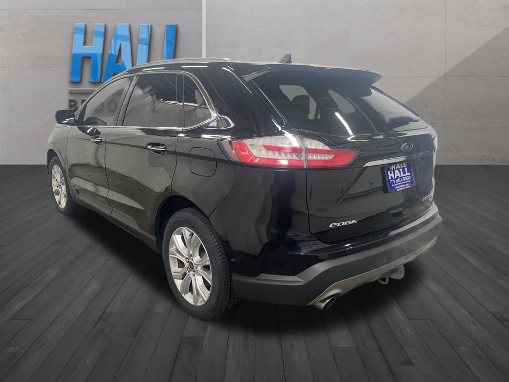 2020 Ford Edge Titanium photo 2