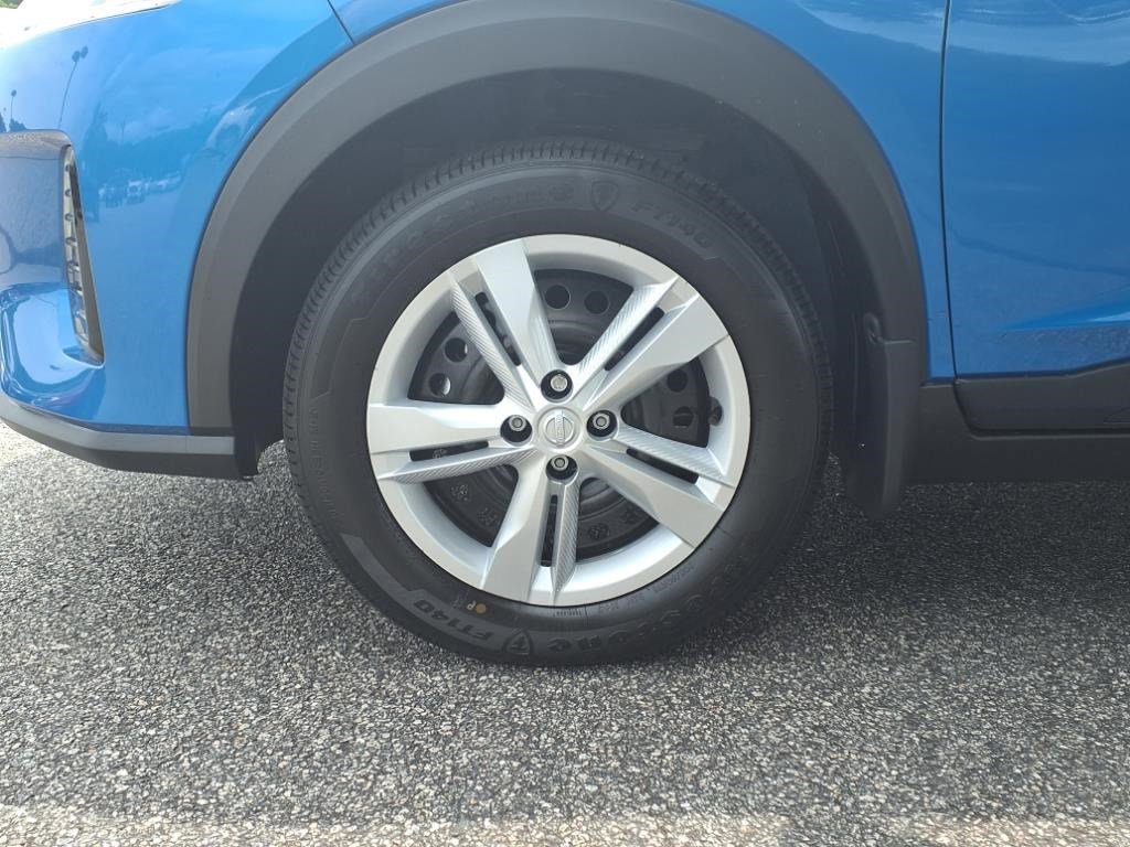 2025 Nissan Kicks Play S photo 4