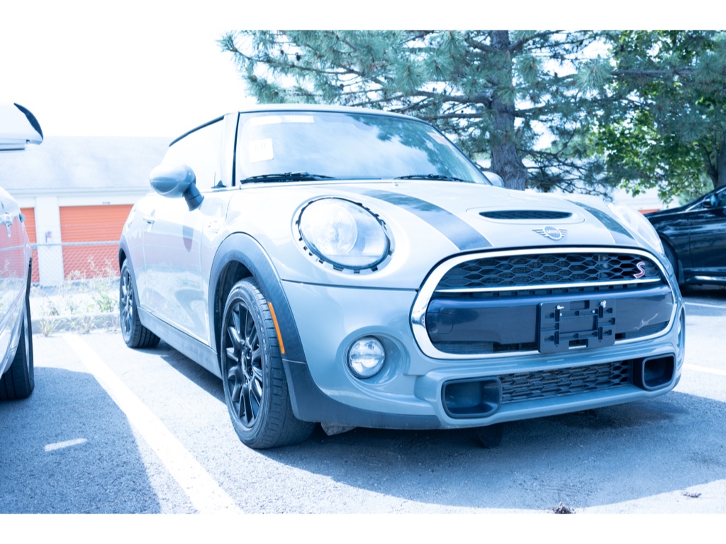 2019 Mini Cooper Hardtop S photo 2