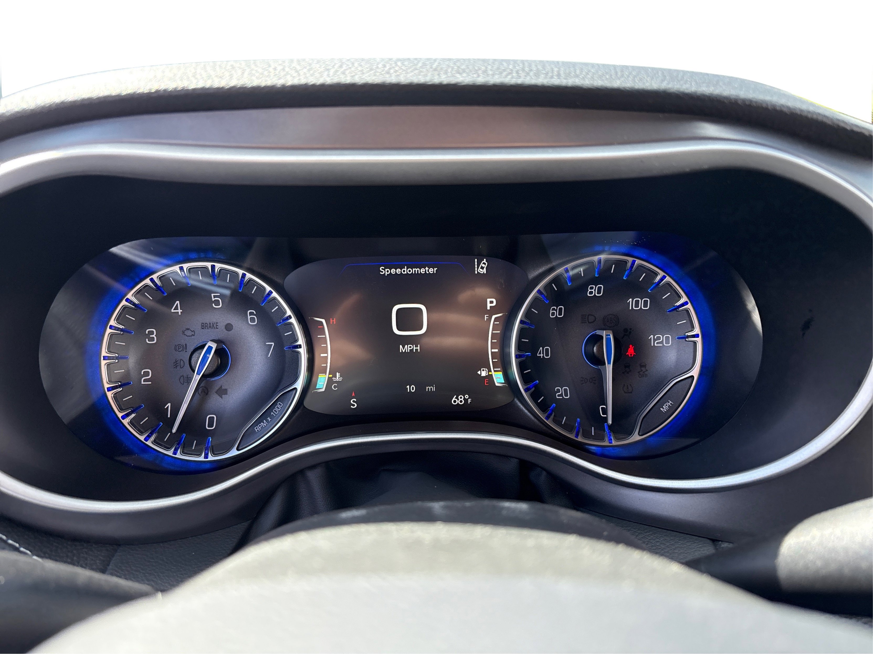 2026 Chrysler Pacifica photo 12