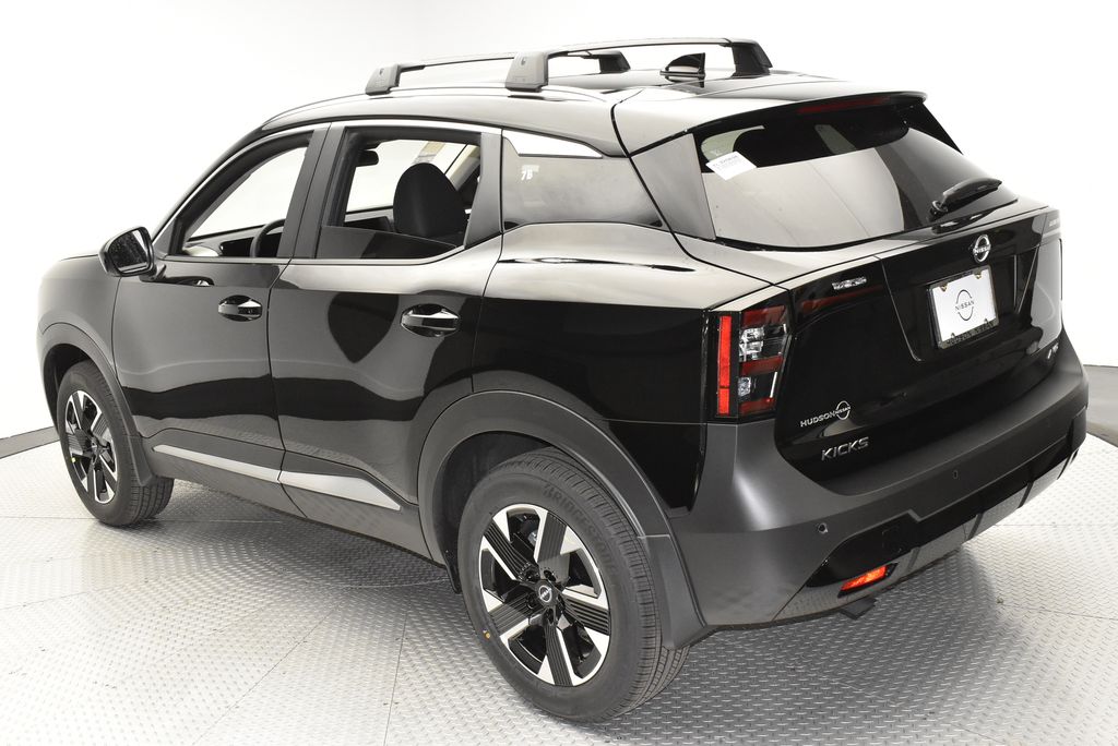 2026 Nissan Kicks SV photo 4