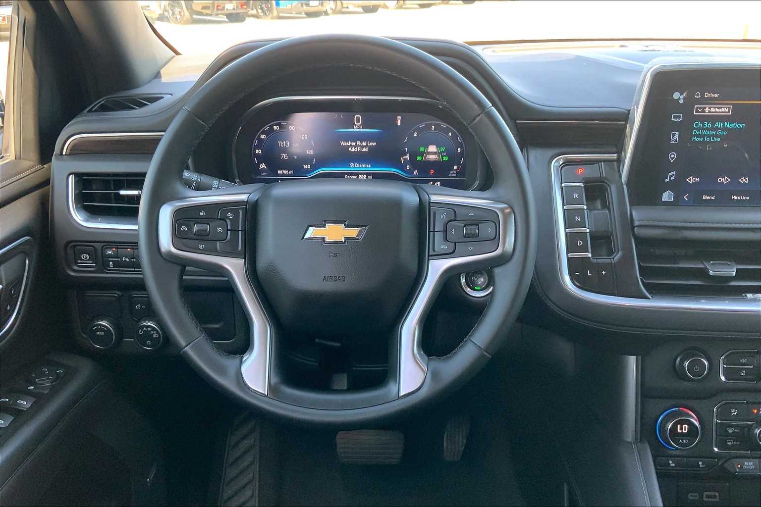 2024 Chevrolet Suburban LT photo 5