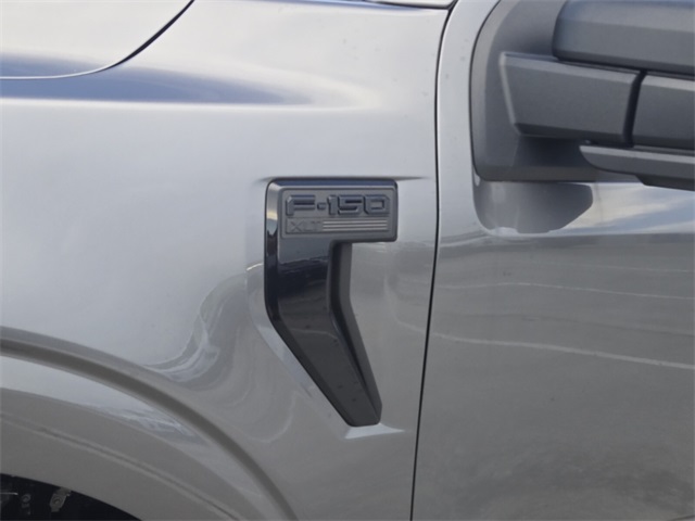 2025 Ford F-150 XLT photo 6