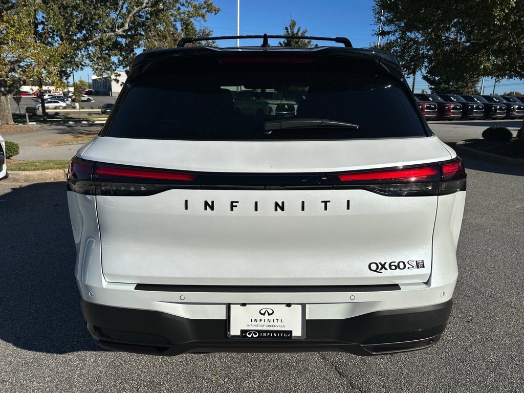 2026 Infiniti QX60 Luxe photo 2