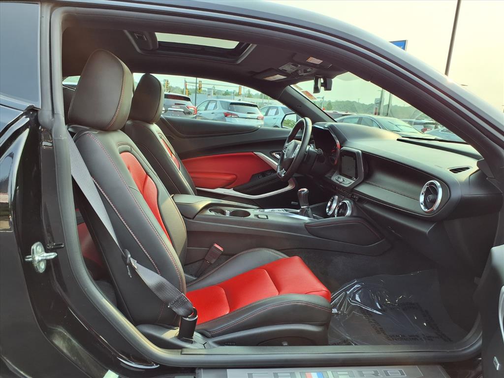 2016 Chevrolet Camaro SS photo 24