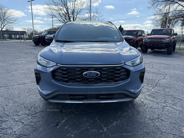 2025 Ford Escape ST-Line photo 3
