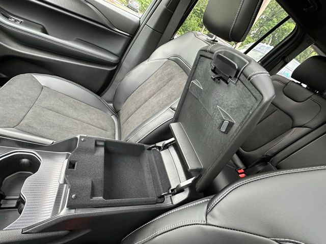 2025 Jeep Grand Cherokee Altitude X photo 25