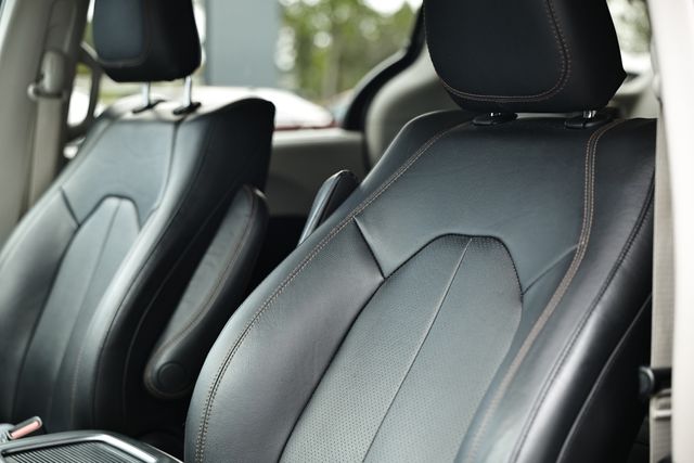 2019 Chrysler Pacifica Touring Plus photo 19