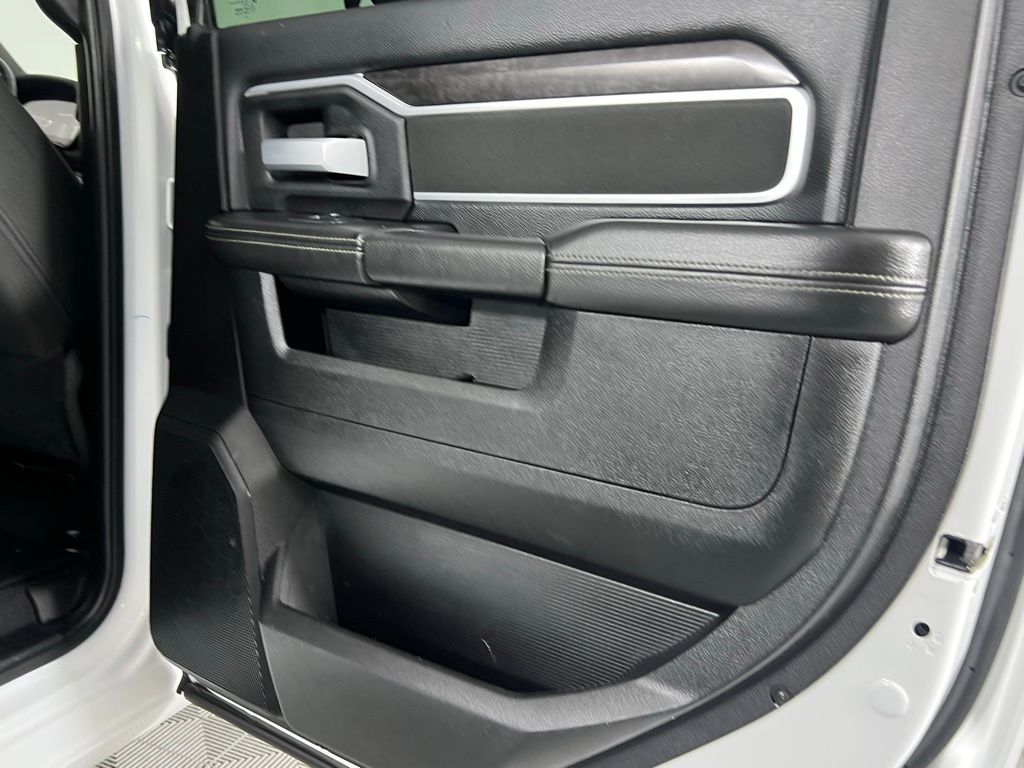 2024 Ram 2500 Big Horn photo 23