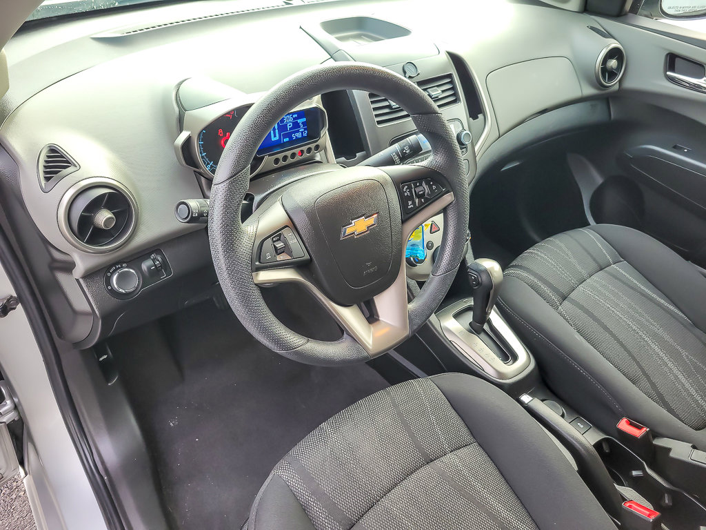 2014 CHEVROLET SONIC - Image 8