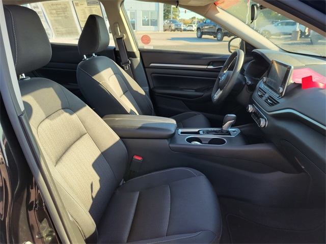 2022 Nissan Altima 2.5 SV photo 17